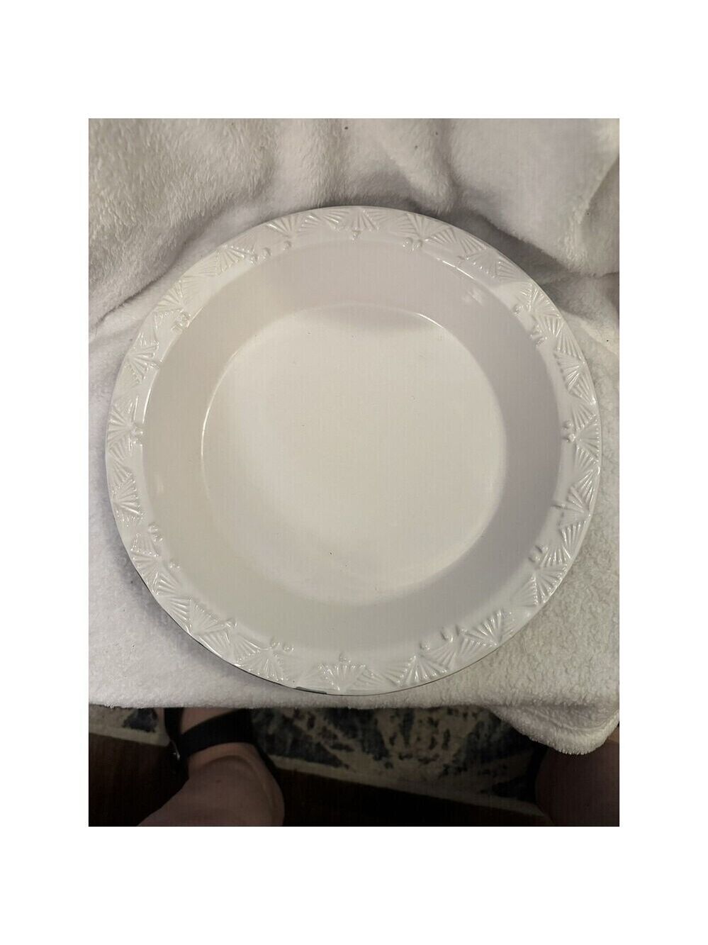 Taste Of Home Plate Gray Bottom With White Bowl And Decieative Rim